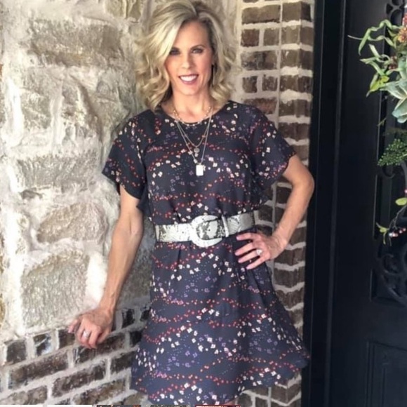CAbi Muse Floral Flutter Sleeve Dress Size XL - Picture 5 of 11